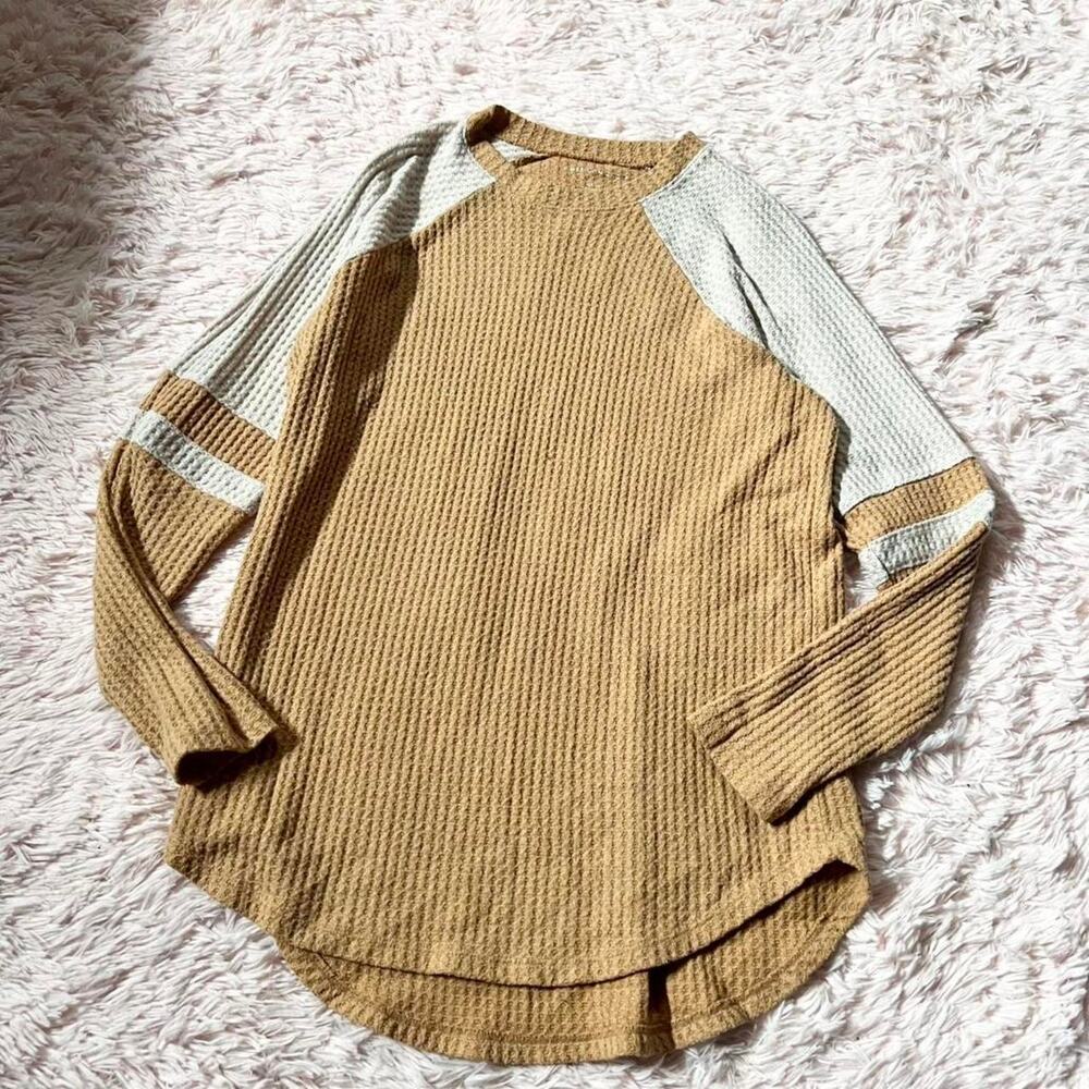 American Eagle Waffle Knit Minimalist Cozy Casual‎ Wear Sporty Preppy Raglan Top